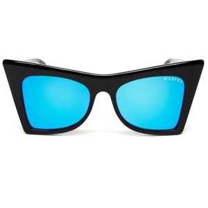 WILDFOX IVY SUNGLASSES